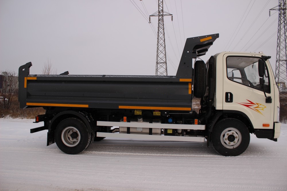 Самосвал FAW CA1066